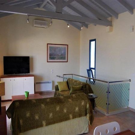 Bohemia Beach House Comfortable Villa On The Beautiful North East Coast บาร์บาตี ภายนอก รูปภาพ